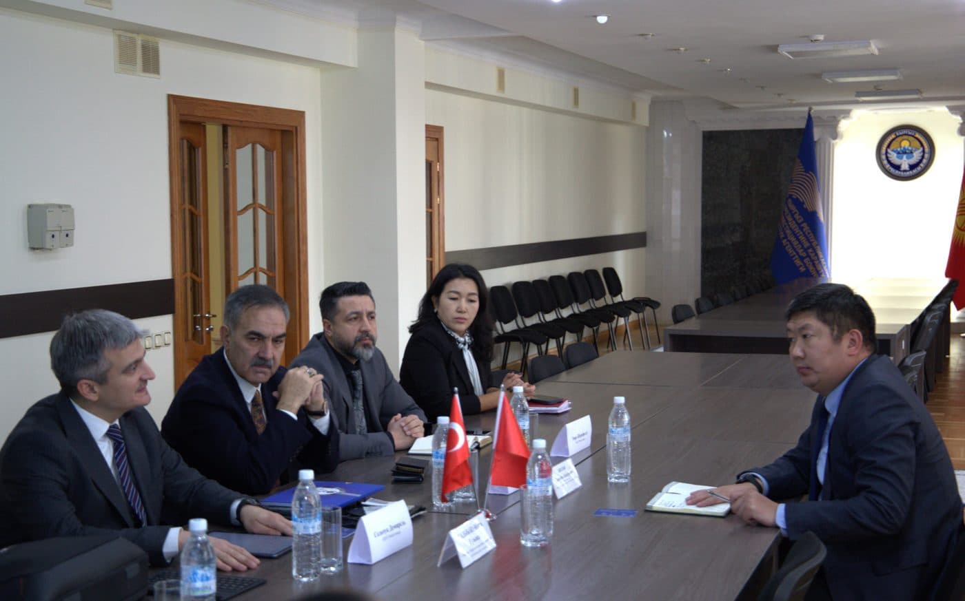 국가 투자청, 터키 회사 AHED Plastik Sanayi 경영진과 만나다