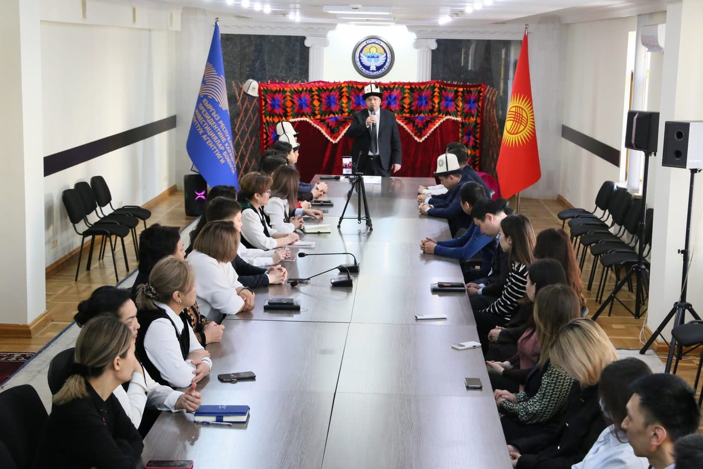 투자국가기관에서 중국 기업 대표들과의 회의 개최