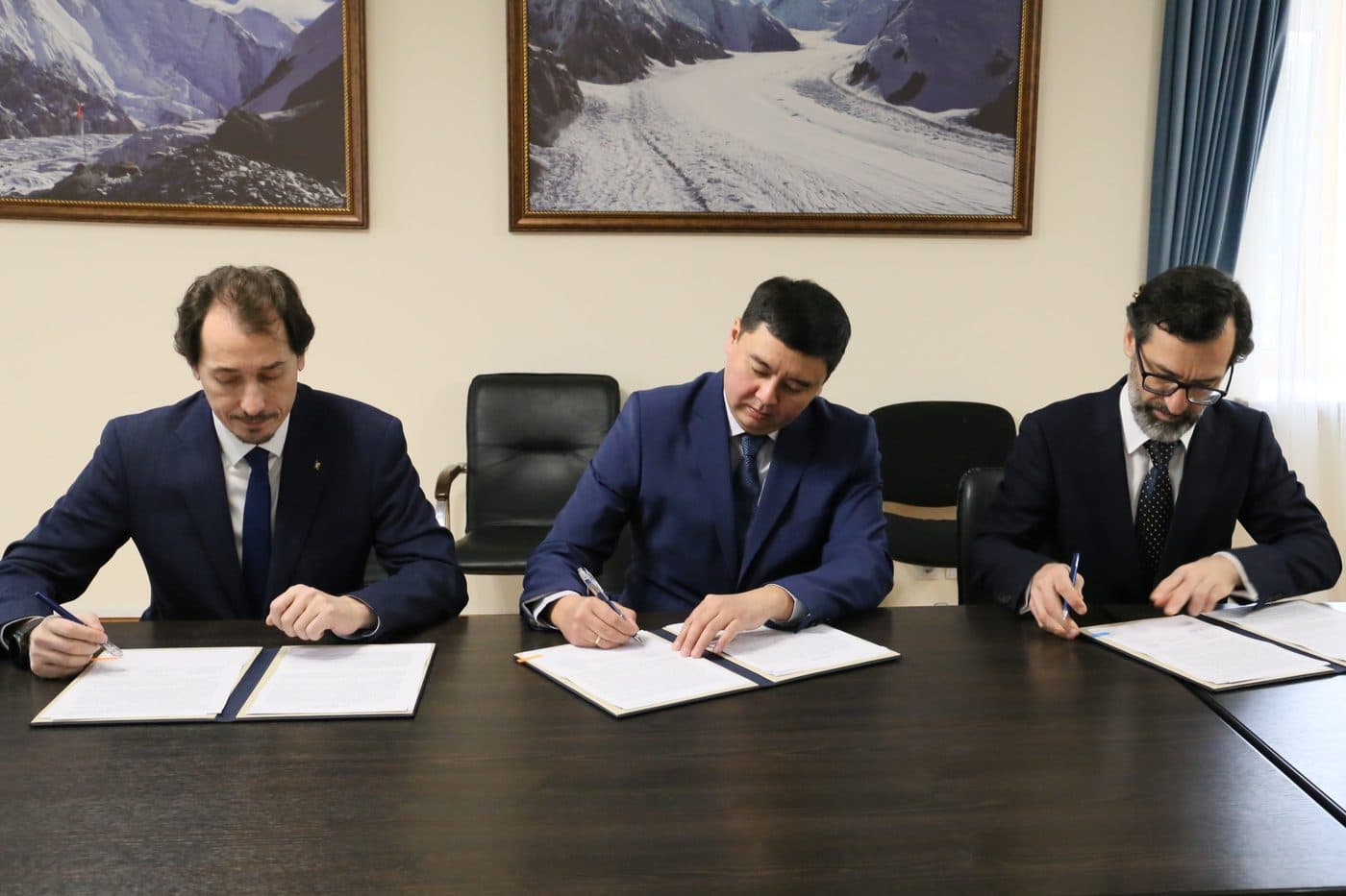 나린주에 태양광 발전소 건설 프로젝트에 대한 안정화 모드 서명