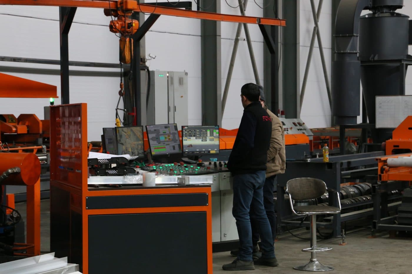 투자청장이 '스틸렉스' LLC의 알루미늄 프로파일 공장을 방문하다