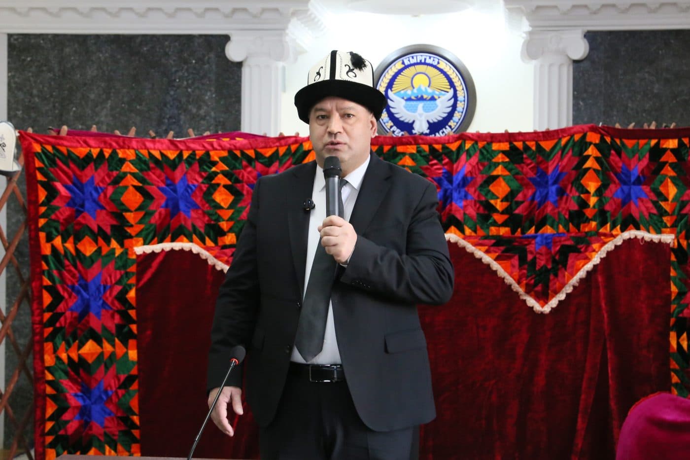 투자국가청 직원들이 노르우즈 명절을 기념했습니다