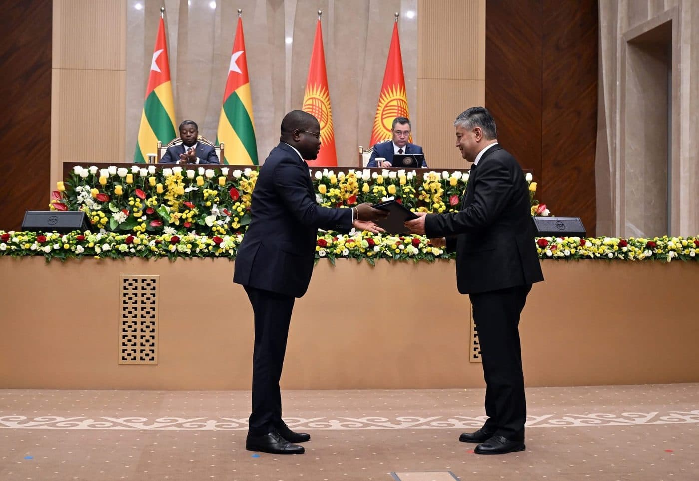 Кыргызстан менен Того ортосунда инвестицияларды колдоо жана коргоо жаатындагы кызматташтык жөнүндө макулдашууга кол коюлду