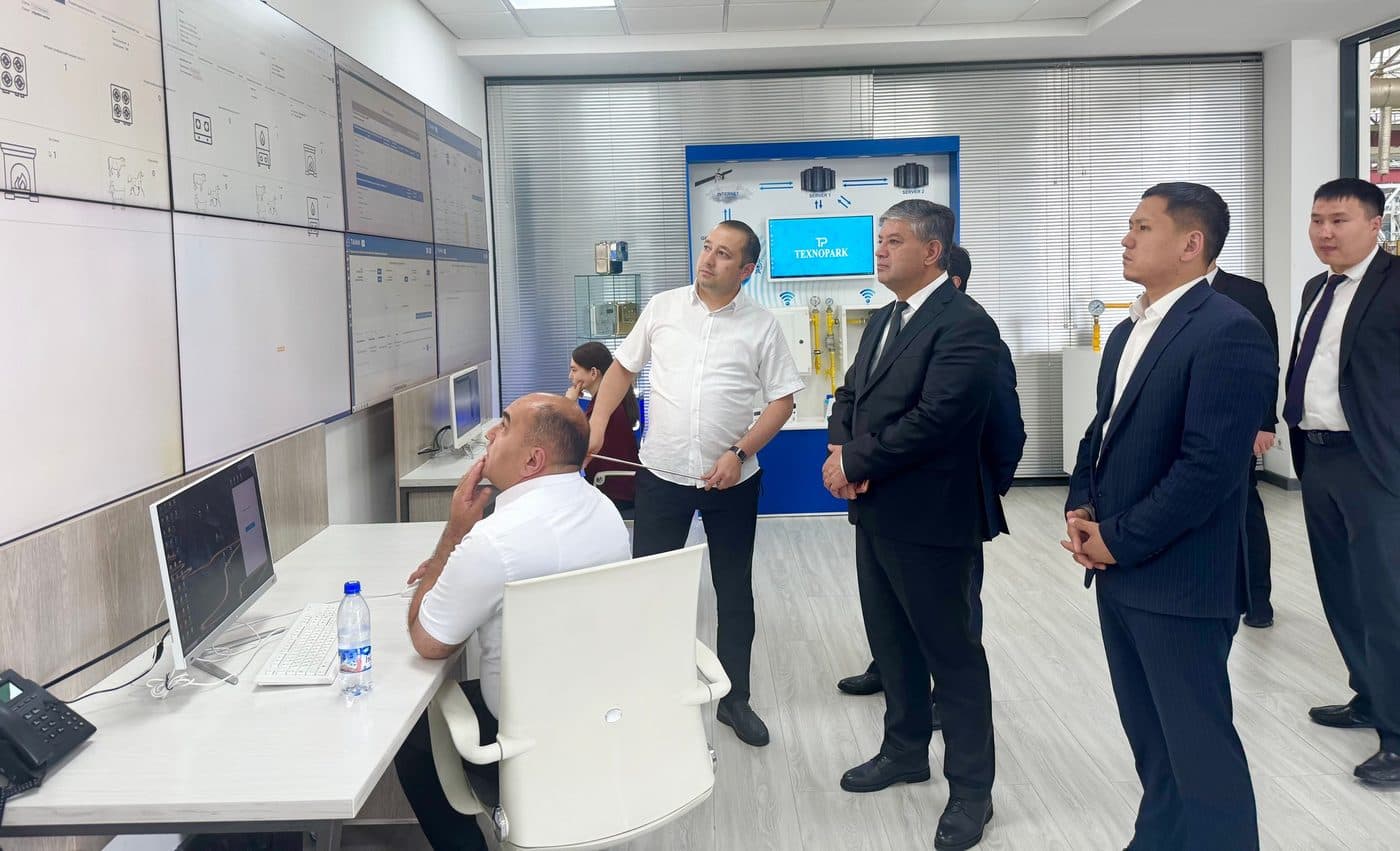 Равшанбек Сабиров Ташкент шаарындагы TEXNOPARK өнөр жай кластеринин өнүгүү тажрыйбасы менен таанышты