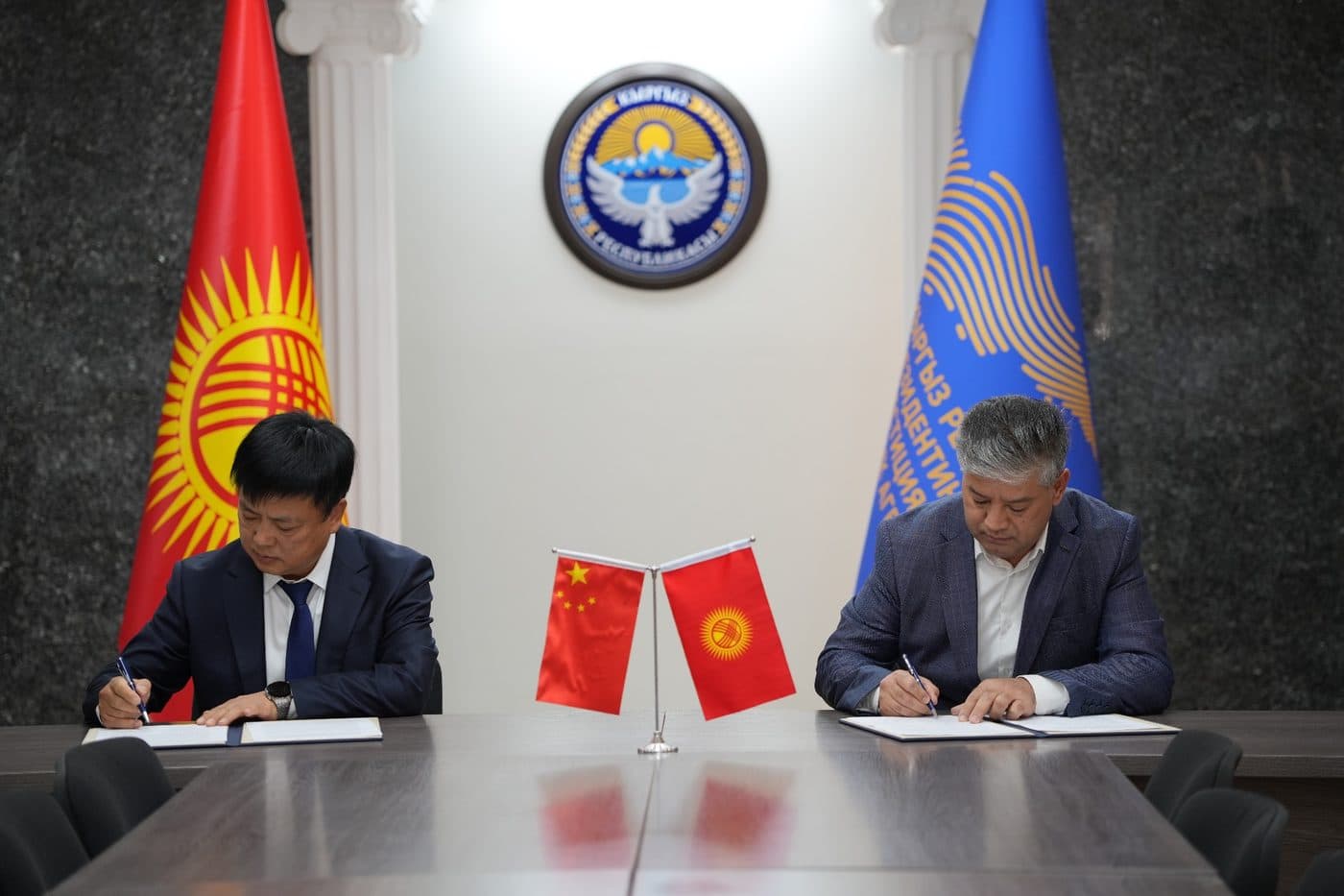 Ravshanbek Sabirov Signed an Additional Agreement on the Modernization of the 'Junda' Oil Refinery