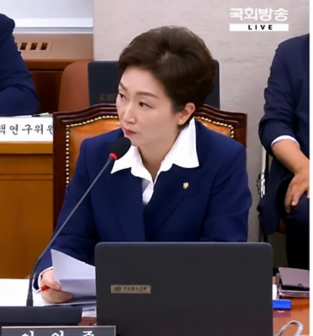 Het Herald Economy tijdschrift van Zuid-Korea benadrukt de mogelijkheden voor de ontwikkeling van zakelijke relaties in Centraal-Azië door Kirgizië