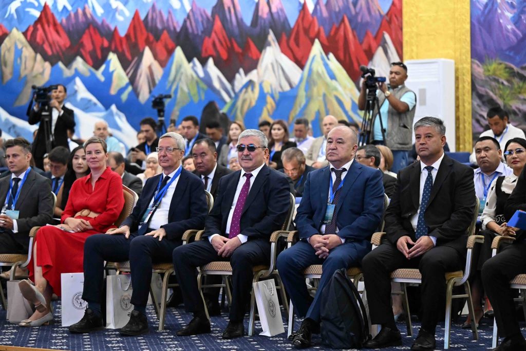 Чолпон-Ата шаарында кыргыз-герман бизнес-форуму старт алды — стратегиялык өнөктөштүктүн жаңы этабым