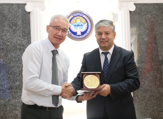 Кыргыз Республикасынын Президентинин караштуу Инвестициялар боюнча улуттук агенттиги жана Эл аралык финансы корпорациясы (IFC) инвестициялык климатты өнүктүрүү жана инфратүзүмдүк долбоорлорду ишке ашыруу боюнча кызматташтыкты талкуулашты