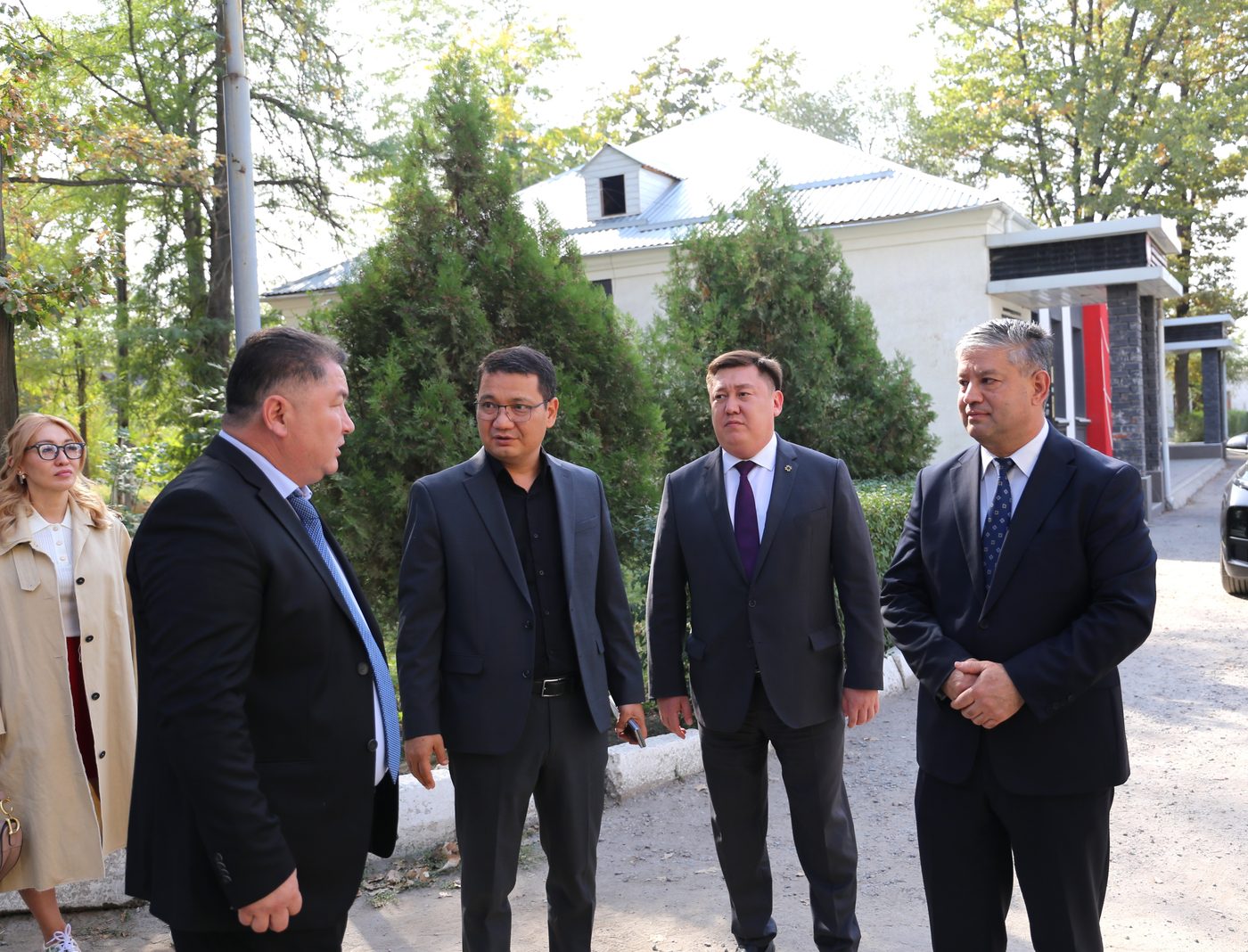2025-жылдын 29-сентябрында Кыргыз Республикасынын Президентине караштуу Инвестициялар боюнча улуттук агенттиктин директору Сабиров Равшанбек Азатович Э.Х. Акрамов атындагы Чүй облустук бириккен ооруканасында МЖӨ долбоорун ишке ашыруунун жүрүшү менен таанышты.