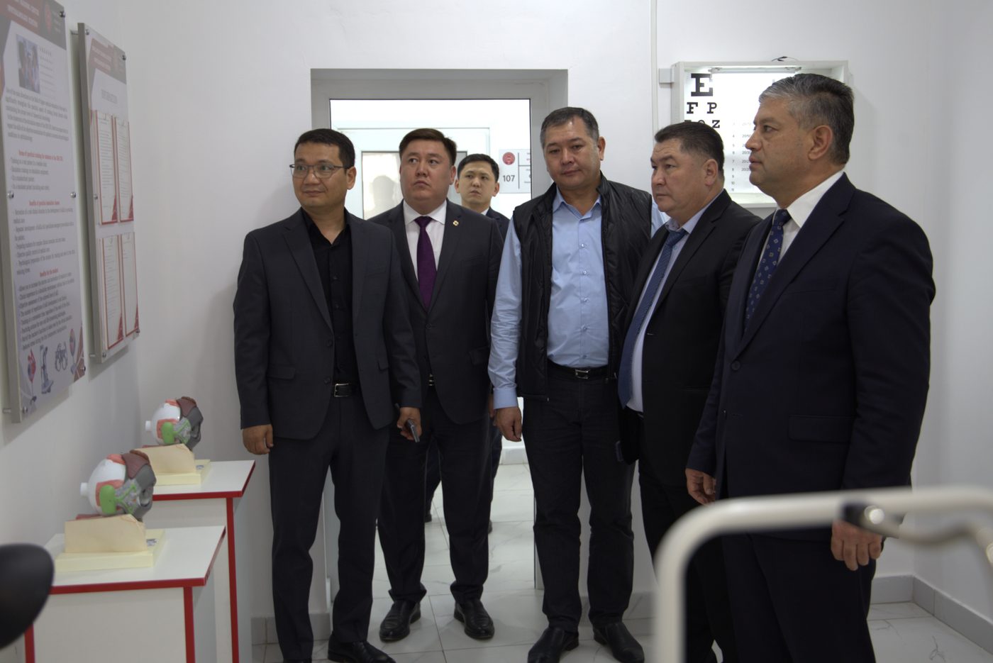 2025-жылдын 29-сентябрында Кыргыз Республикасынын Президентине караштуу Инвестициялар боюнча улуттук агенттиктин директору Сабиров Равшанбек Азатович Э.Х. Акрамов атындагы Чүй облустук бириккен ооруканасында МЖӨ долбоорун ишке ашыруунун жүрүшү менен таанышты.