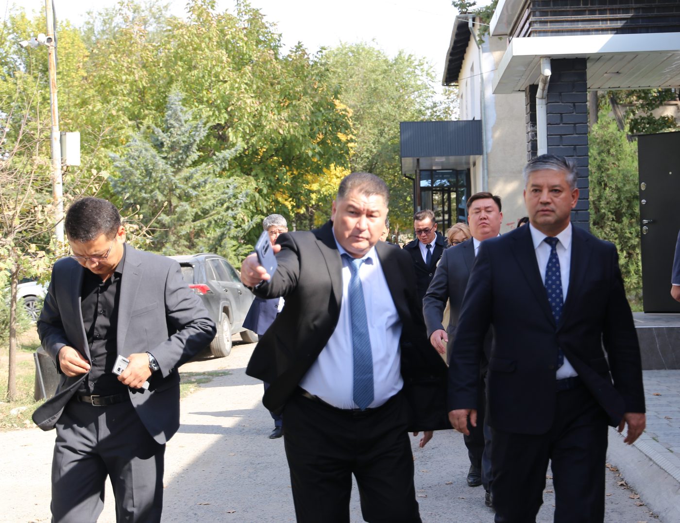 2025-жылдын 29-сентябрында Кыргыз Республикасынын Президентине караштуу Инвестициялар боюнча улуттук агенттиктин директору Сабиров Равшанбек Азатович Э.Х. Акрамов атындагы Чүй облустук бириккен ооруканасында МЖӨ долбоорун ишке ашыруунун жүрүшү менен таанышты.