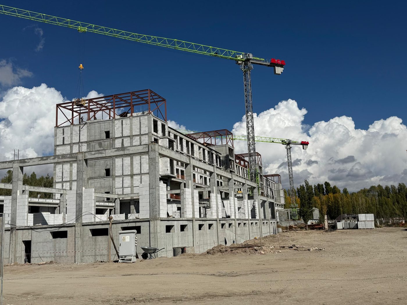 Ысык-Көлдүн жээгинде заманбап беш жылдыздуу отелдин курулушунун жүрүшү жөнүндө