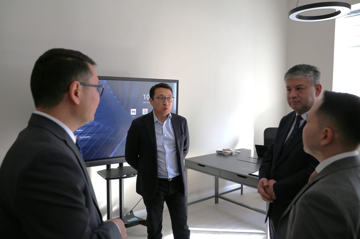 การเปิดศูนย์นวัตกรรม U Nexus Hub ที่มหาวิทยาลัยนานาชาติของสาธารณรัฐคีร์กีซ