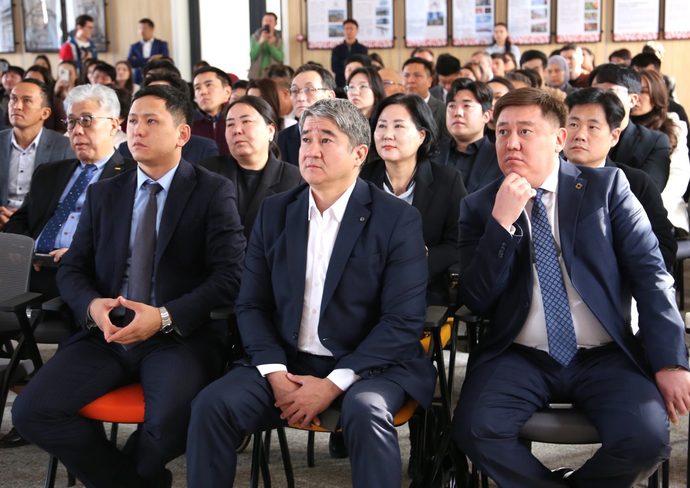 การเปิดศูนย์นวัตกรรม U Nexus Hub ที่มหาวิทยาลัยนานาชาติของสาธารณรัฐคีร์กีซ