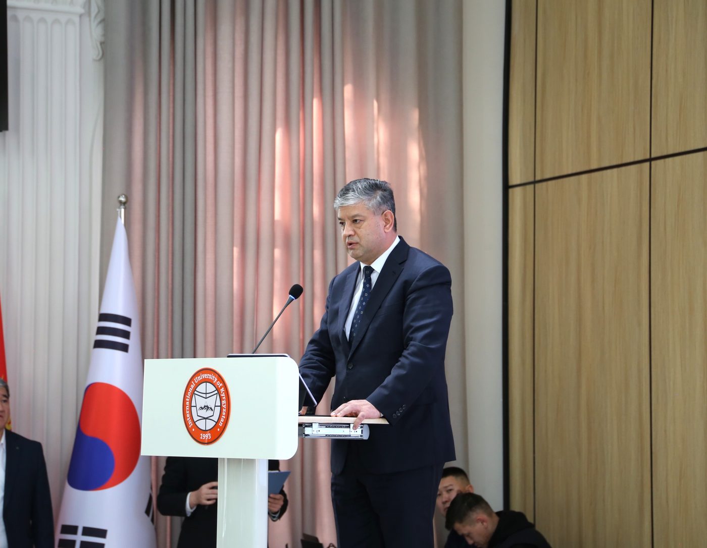 การเปิดศูนย์นวัตกรรม U Nexus Hub ที่มหาวิทยาลัยนานาชาติของสาธารณรัฐคีร์กีซ