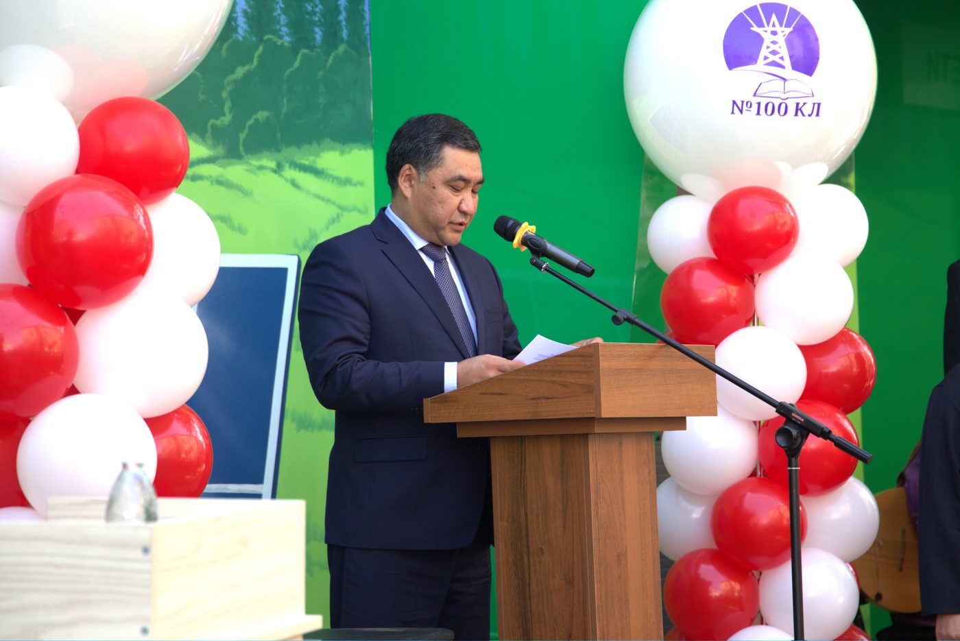 นาย ร. อ. ซาบีรอฟ เข้าร่วมงานเฉลิมฉลองครบรอบ 100 ปี ของวิทยาลัยอาชีพ 85 แห่ง และพิธีเปิดศูนย์การเรียนรู้ด้านพลังงานสีเขียว