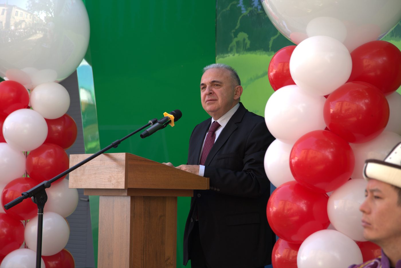 นาย ร. อ. ซาบีรอฟ เข้าร่วมงานเฉลิมฉลองครบรอบ 100 ปี ของวิทยาลัยอาชีพ 85 แห่ง และพิธีเปิดศูนย์การเรียนรู้ด้านพลังงานสีเขียว