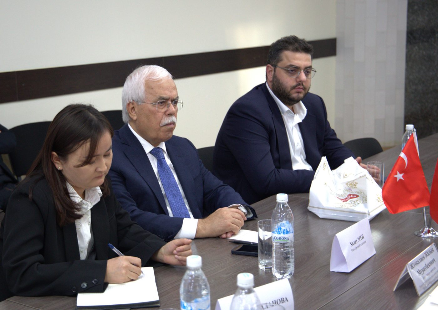 Кыргызстанда ДСУнун инвестицияларды илгерилетүү боюнча келишимине кошулуу боюнча иштер улантылууда