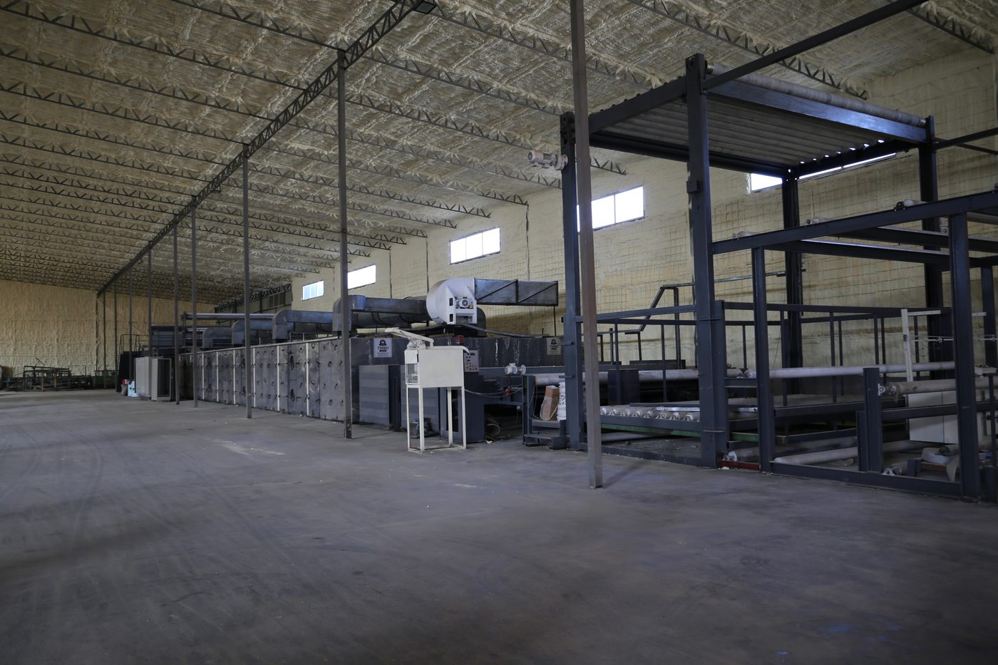 ОсОО «Орион Грант» тарабынан заманбап ковролин өндүрүшүнүн ачылышы