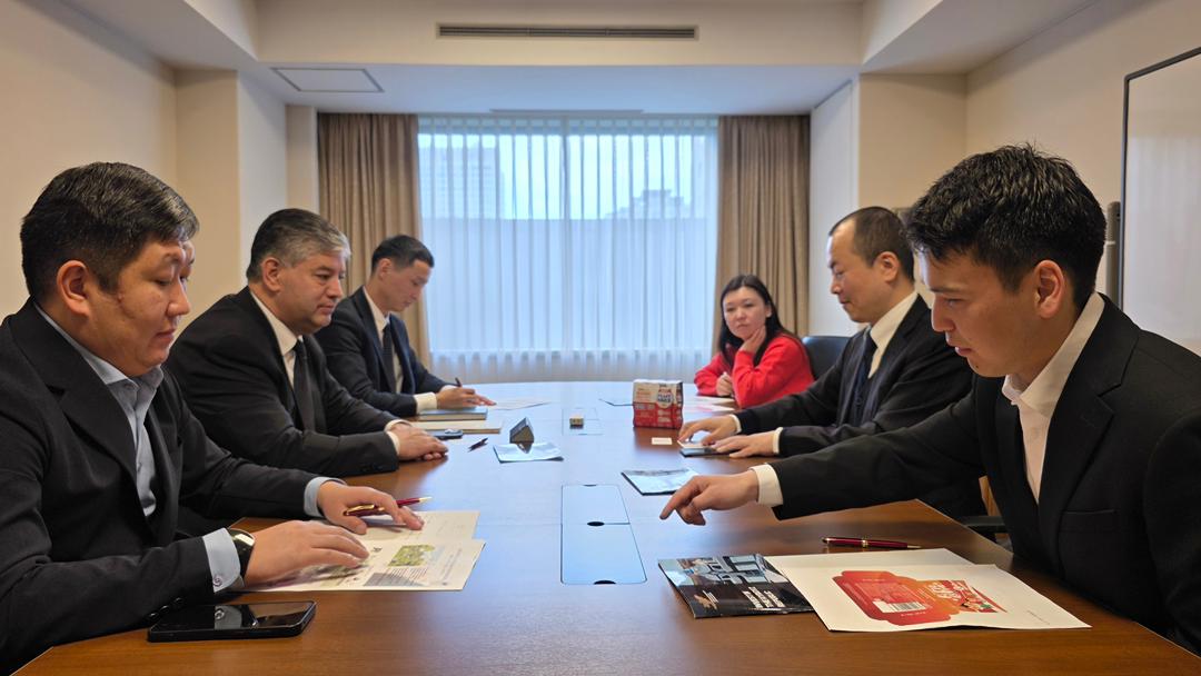 Discusso il futuro della cooperazione con l'azienda giapponese di biotecnologia JFR Co. Ltd. a Tokyo