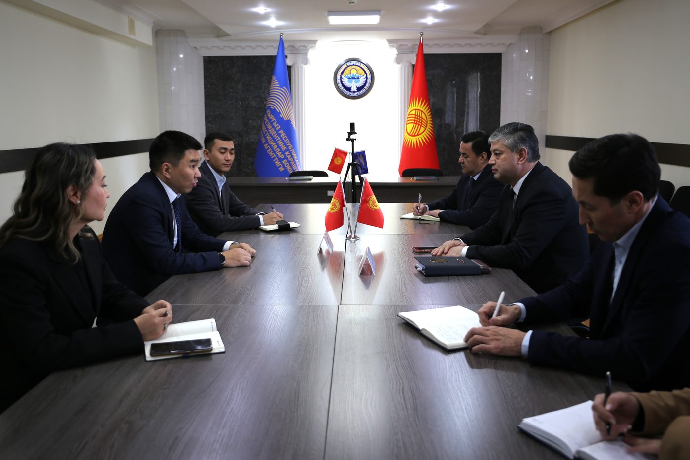 Инвестициялар боюнча улуттук агенттик жана MEGA уюлдук байланыш оператору кызматташуу жөнүндө меморандумга кол коюшту