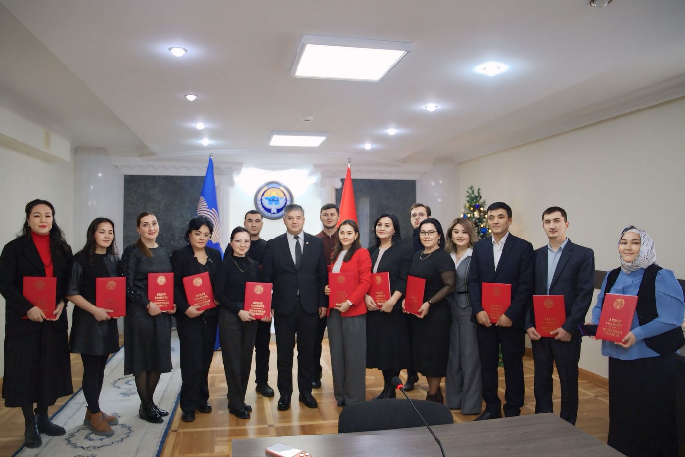 2025-жылдын жыйынтыгы боюнча ЖМК өкүлдөрүн сыйлоо