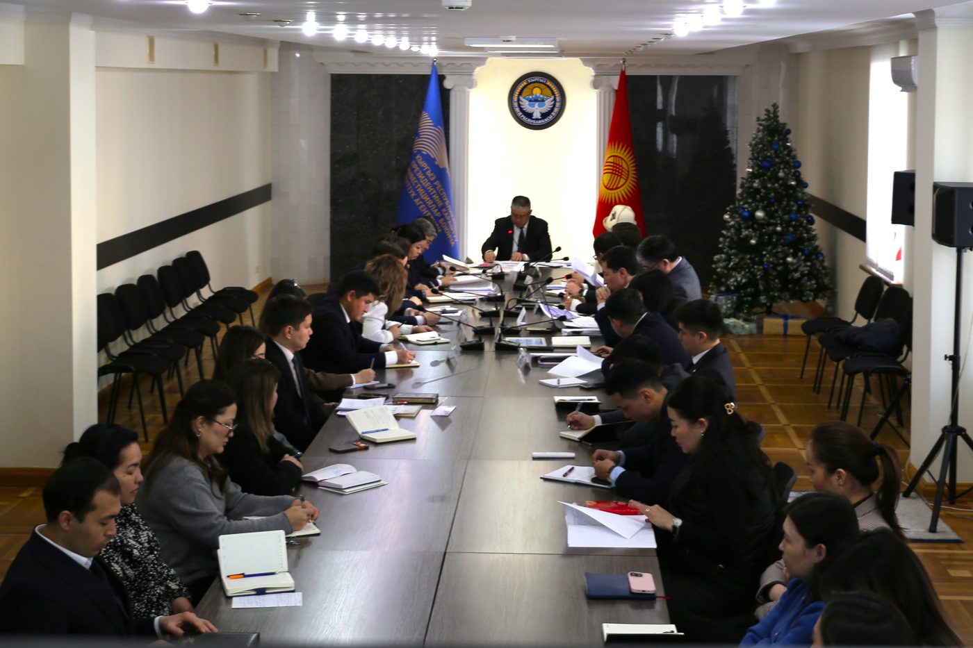 Инвестициялык климатты жакшыртууда иштин натыйжалуулугун жогорулатуу маселелери талкууланды