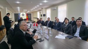 Равшанбек Сабиров Shaanxi Taifaxian Industrial Group Co., Ltd. компаниясынын өкүлдөрү менен жолугушту