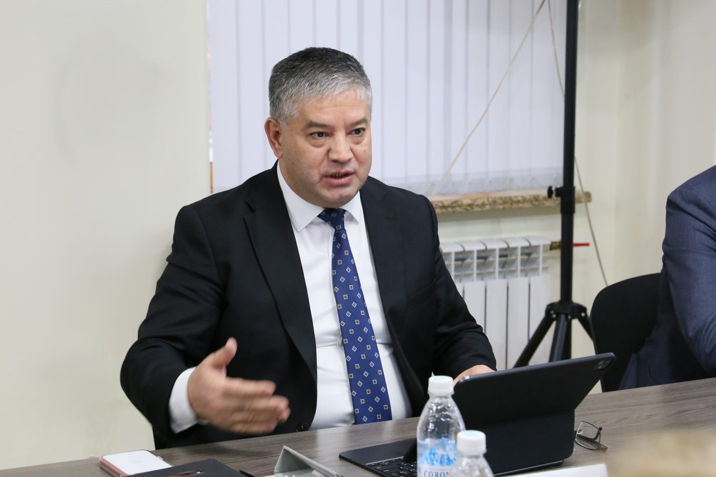 Инвестициялар боюнча улуттук агенттиктин башчысы менен Дүйнөлүк банктын Кыргызстандагы өкүлчүлүгүнүн жолугушуусу болуп өттү