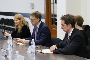 Инвестициялар боюнча улуттук агенттиктин башчысы менен Дүйнөлүк банктын Кыргызстандагы өкүлчүлүгүнүн жолугушуусу болуп өттү