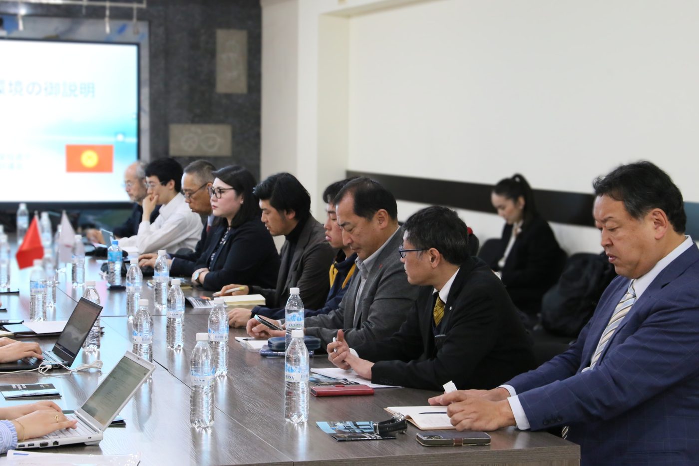 Инвестициялар боюнча улуттук агенттикте Япониянын бизнес-делегациясы менен жолугушуу өттү