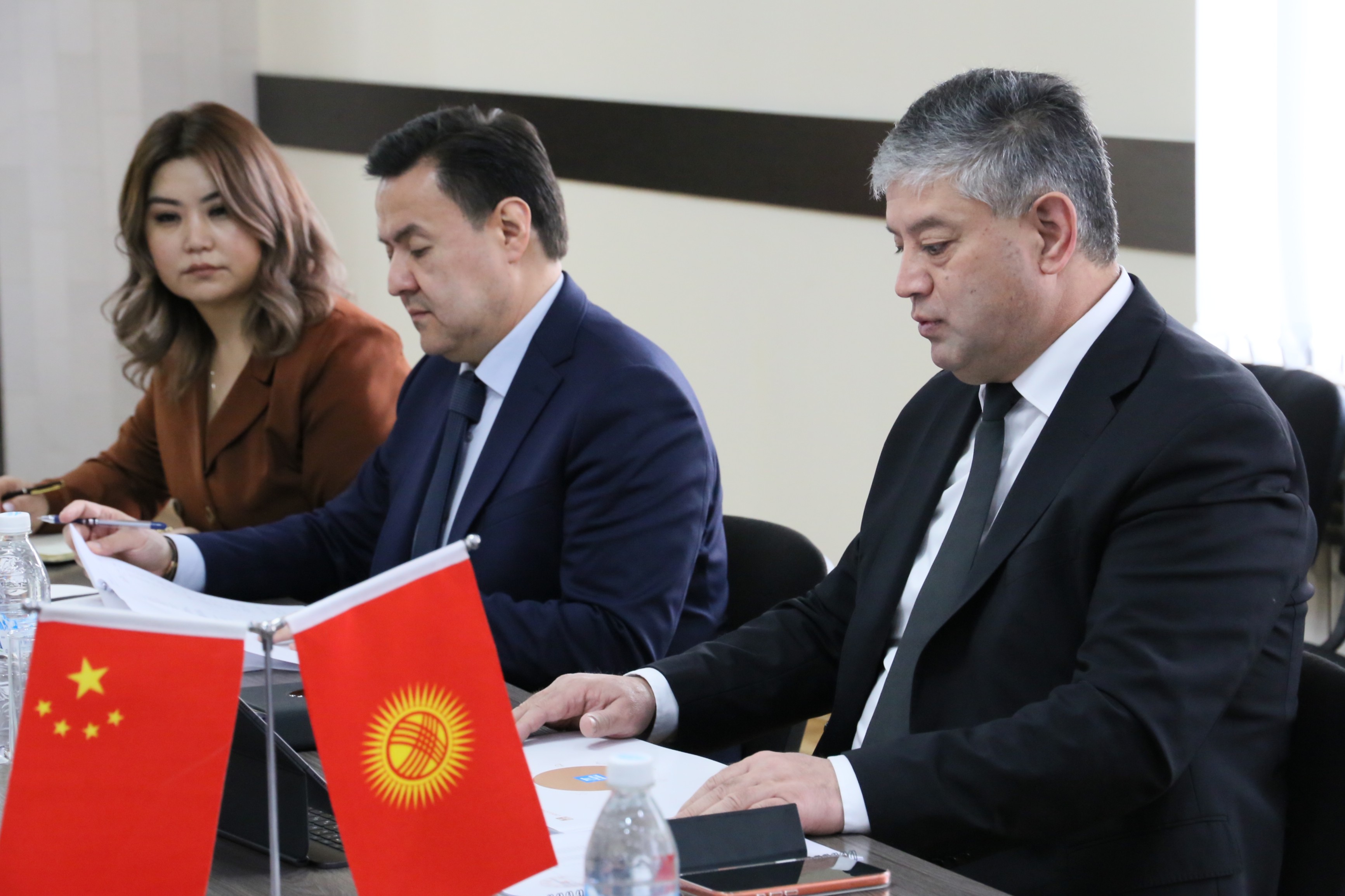 Инвестициялар боюнча улуттук агенттикте CSCEC менен инфраструктуралык долбоорлорго инвестицияларды тартуу маселелери талкууланды