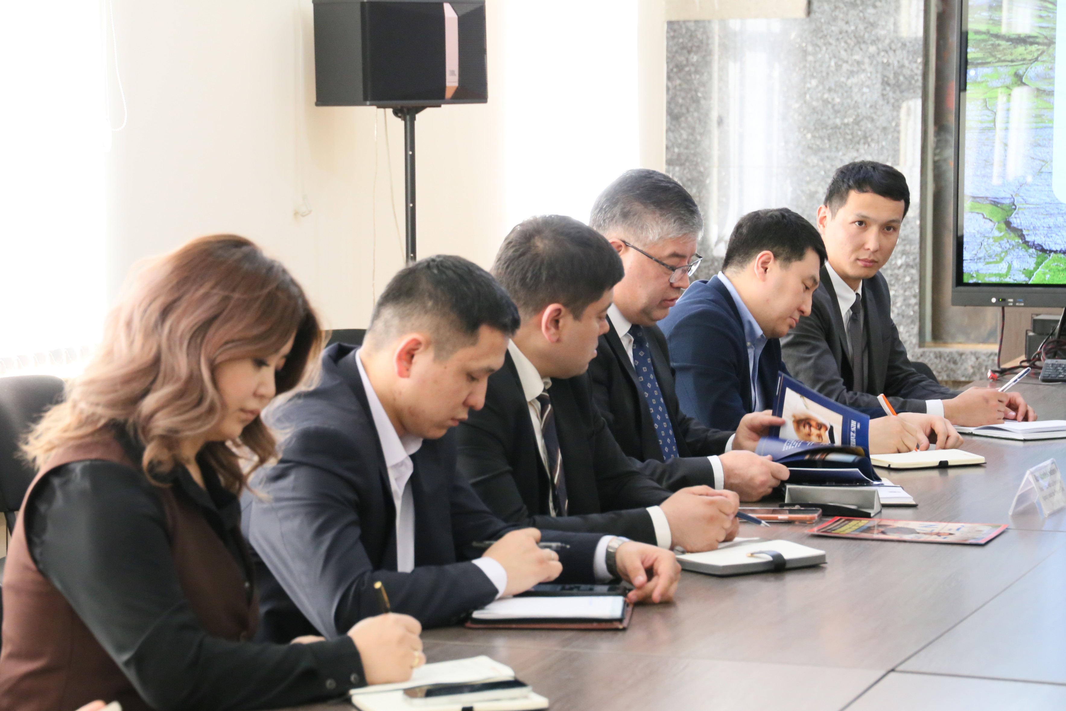 Инвестициялар боюнча улуттук агенттик «Бин Заед Интернэшнл» компаниясы менен кызматташуу мүмкүнчүлүктөрүн талкуулады