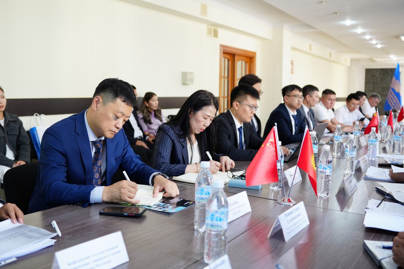 Кытайлык инвесторлор менен санариптик технологиялар жана инвестициялар боюнча жолугушуу