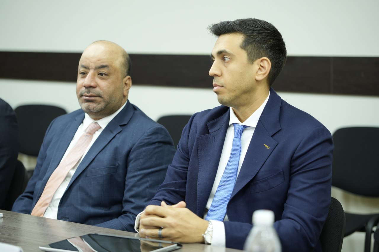 قرغيزستان وعمان يناقشان مستقبل التعاون الاستثماري
